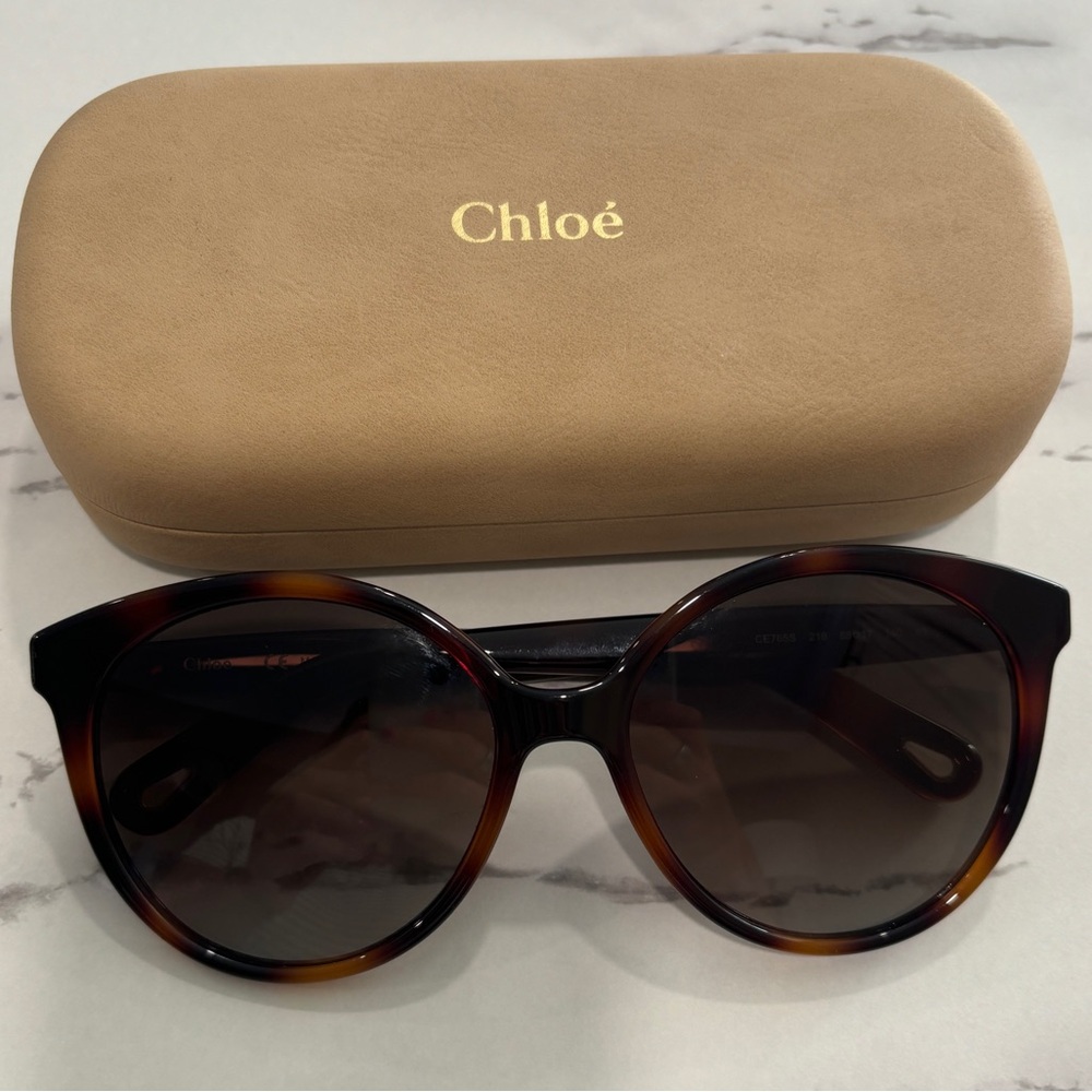 EUC Chloe sunglasses with case